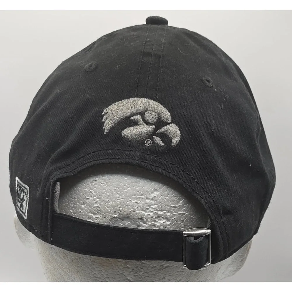 The Game University of Iowa Hawkeyes Black Baseball‎ Cap Strapback Hat NCAA